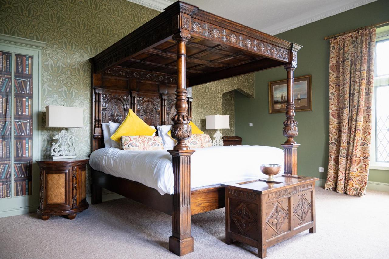 Hotel Miskin Manor 4*