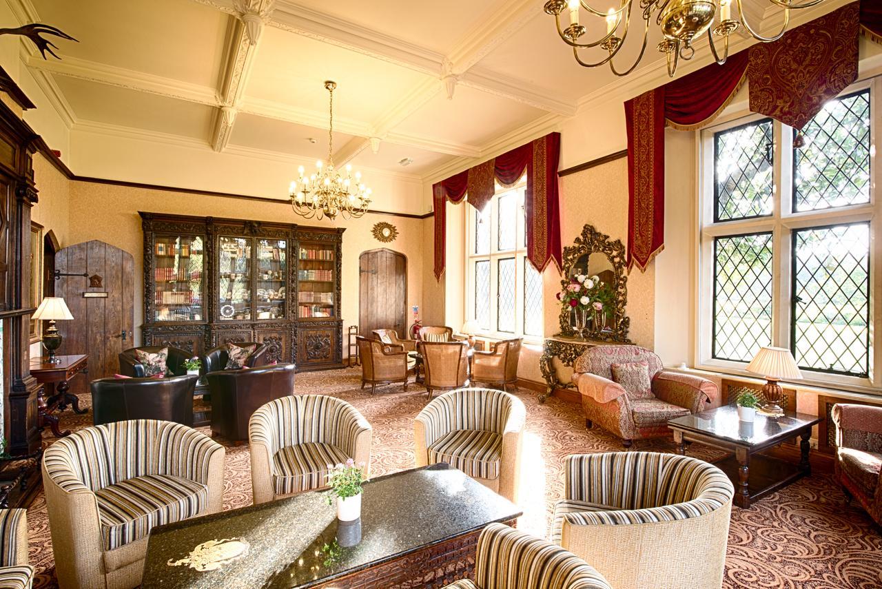 Miskin Manor Hotel 4*
