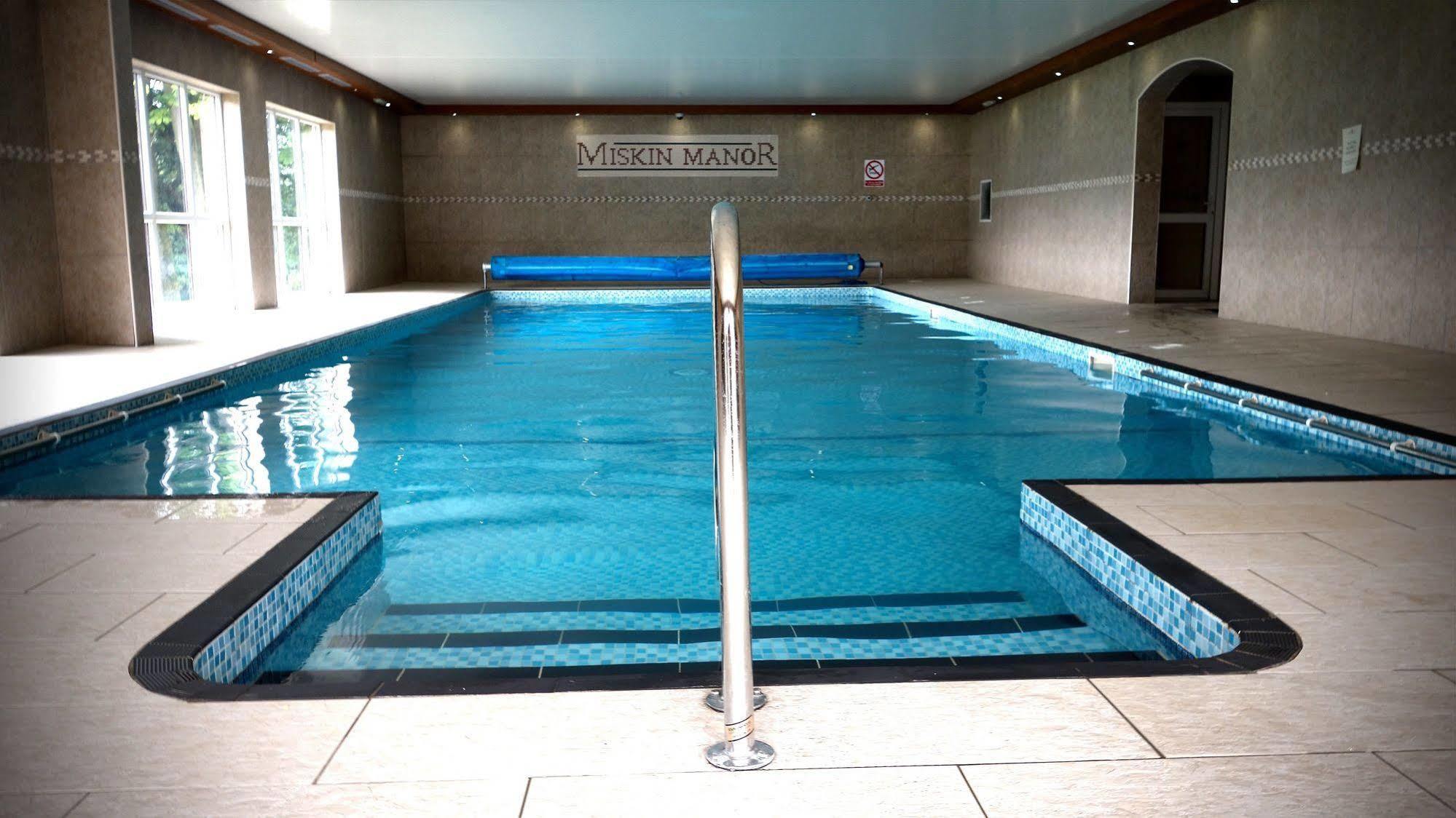 Hotel Miskin Manor 4*