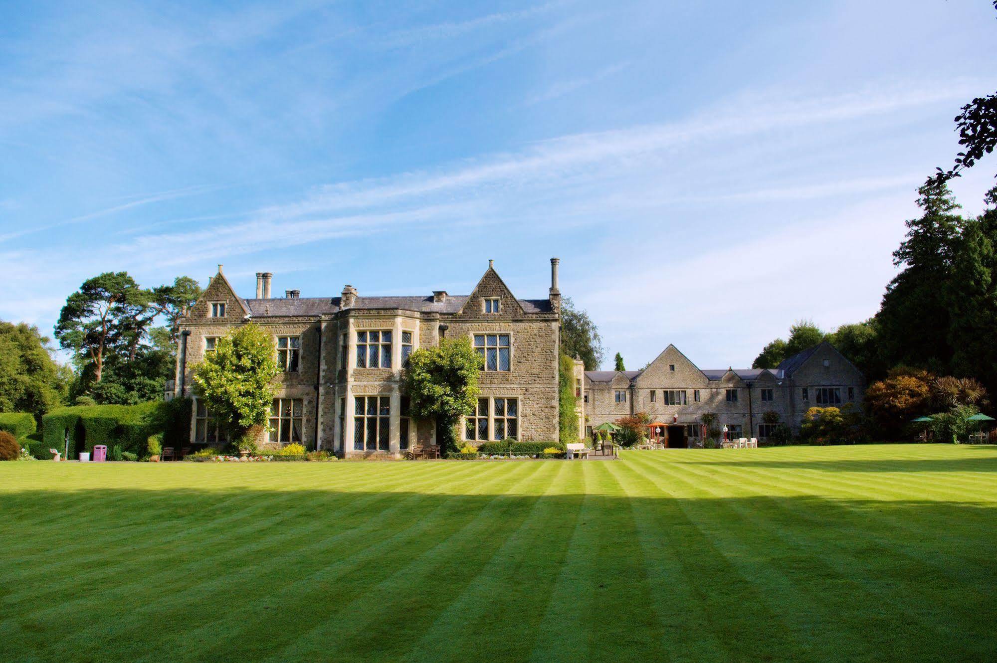 Miskin Manor Hotel